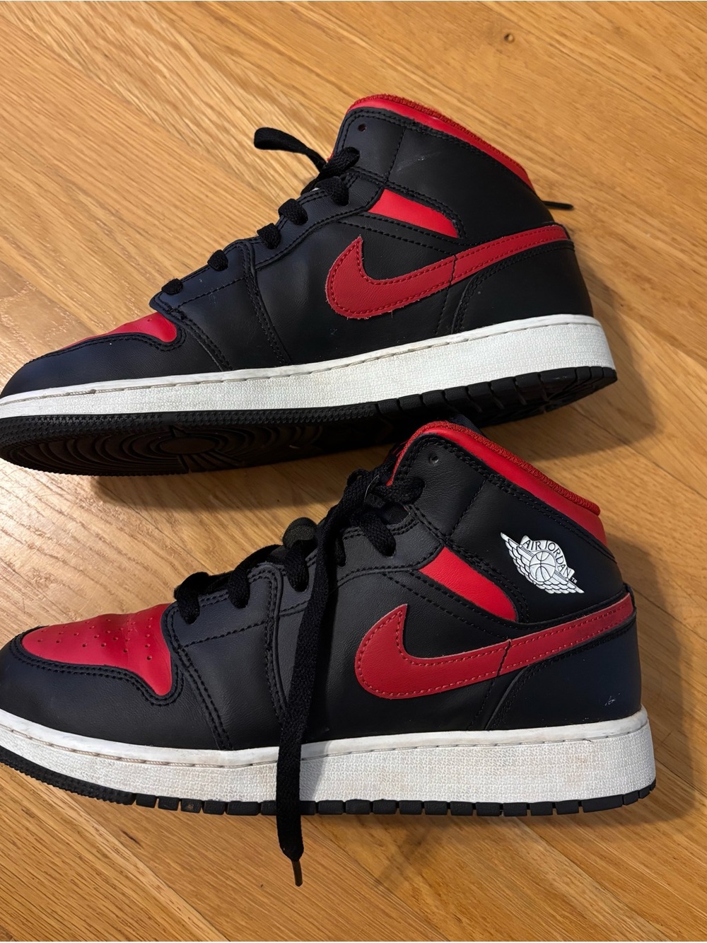 Nike Kids Black and Red Mid-Top Sneakers